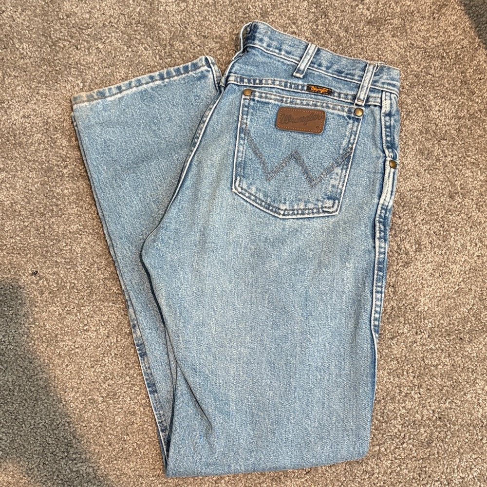 Wrangler Men’s Light Blue Straight-Leg Jeans